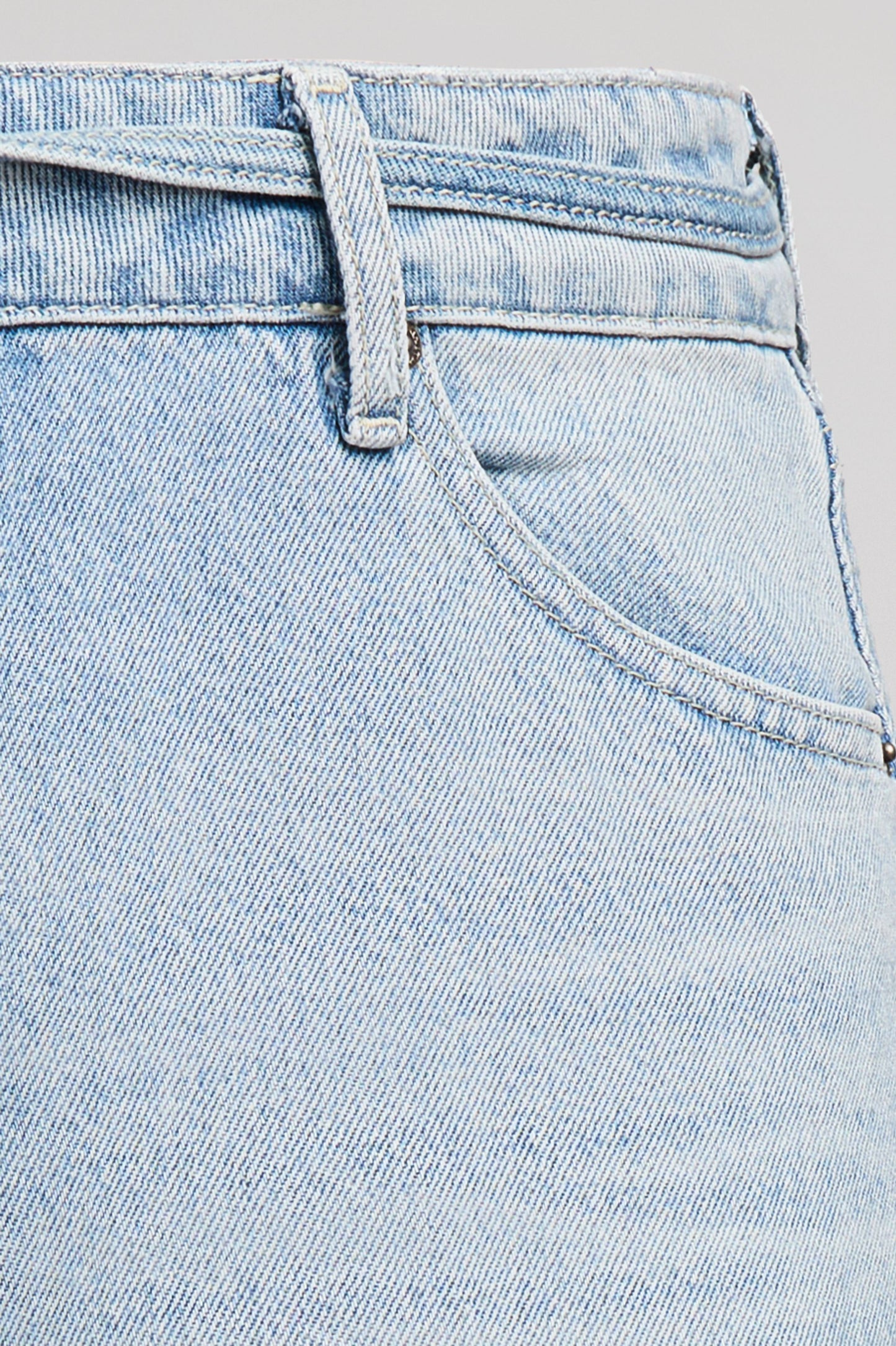 Jean TOMBOY LOOP BLEACHED