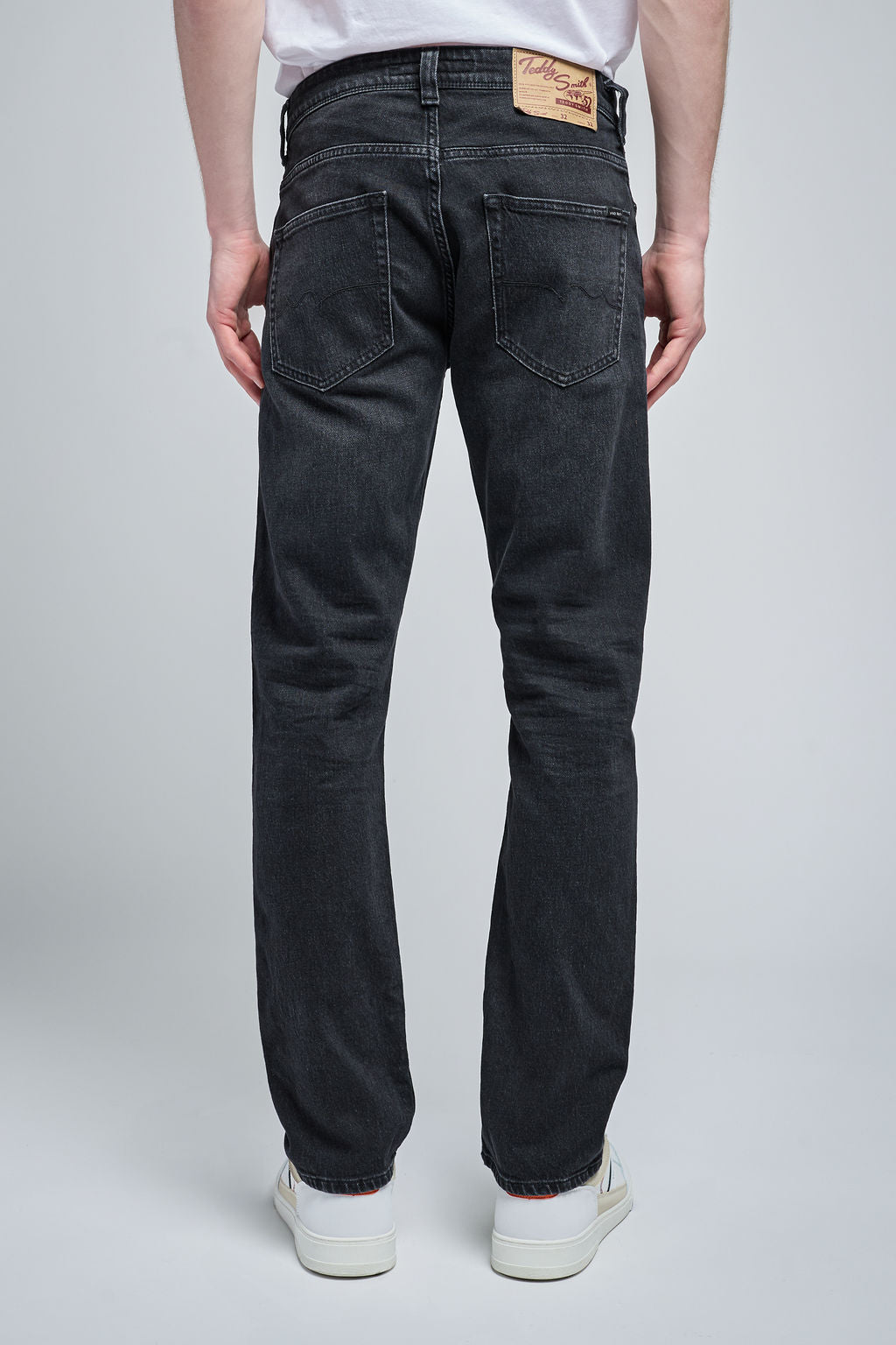 Jean droit REG L32 BLACK USED