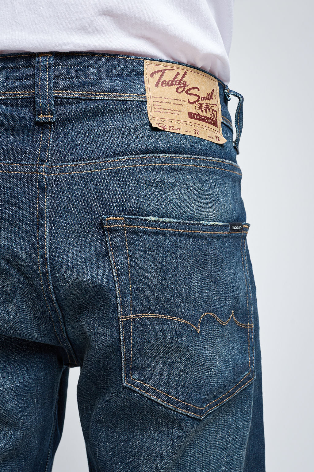 Jean droit REG L32 DARK DENIM