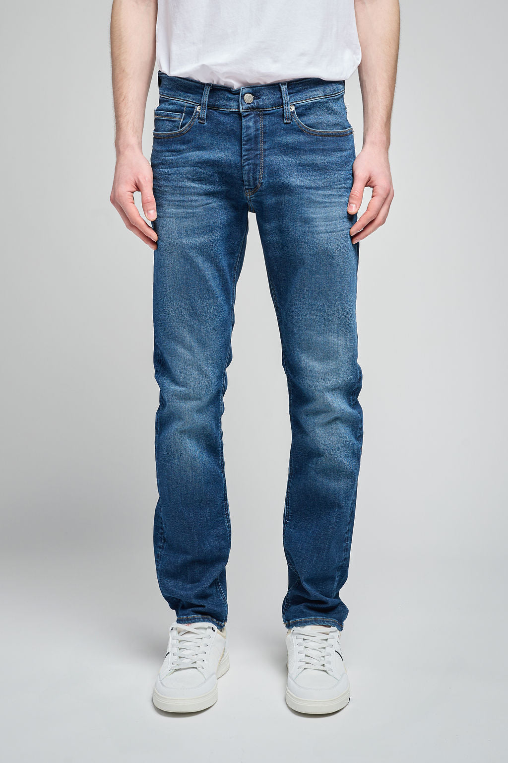 Jean regular slim ROCK DUAL MOVE L32 OLD/ENCRE
