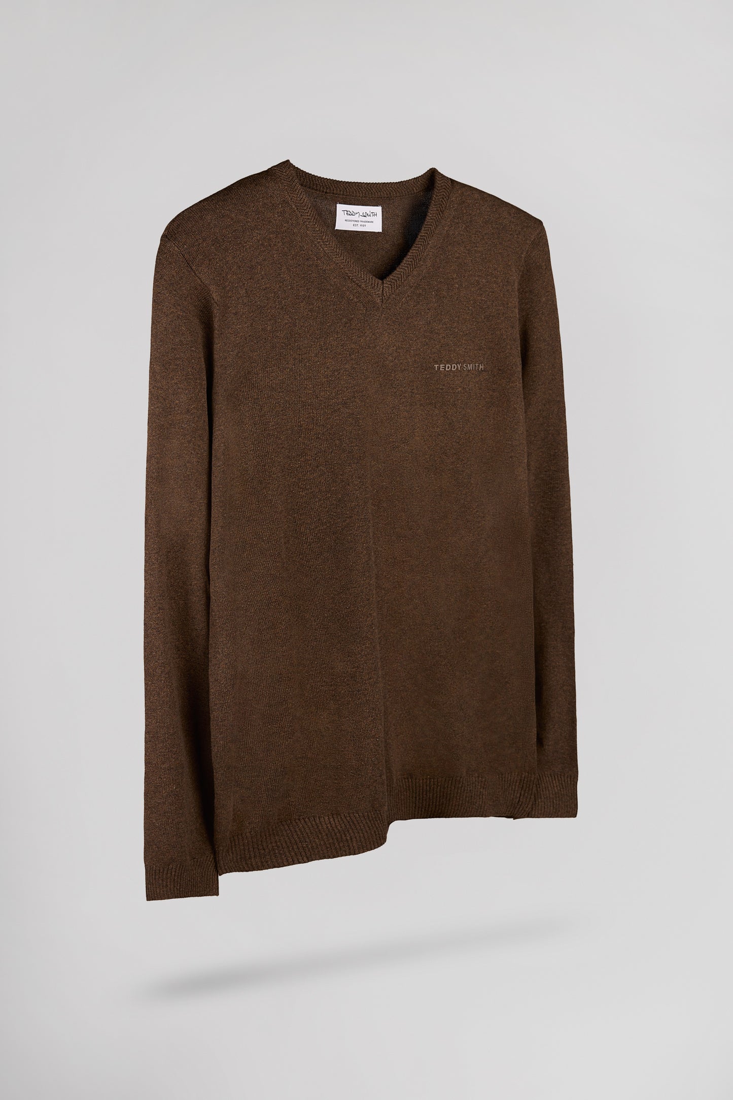 Pull ajusté col V PULSER 3 MARRON FONCE