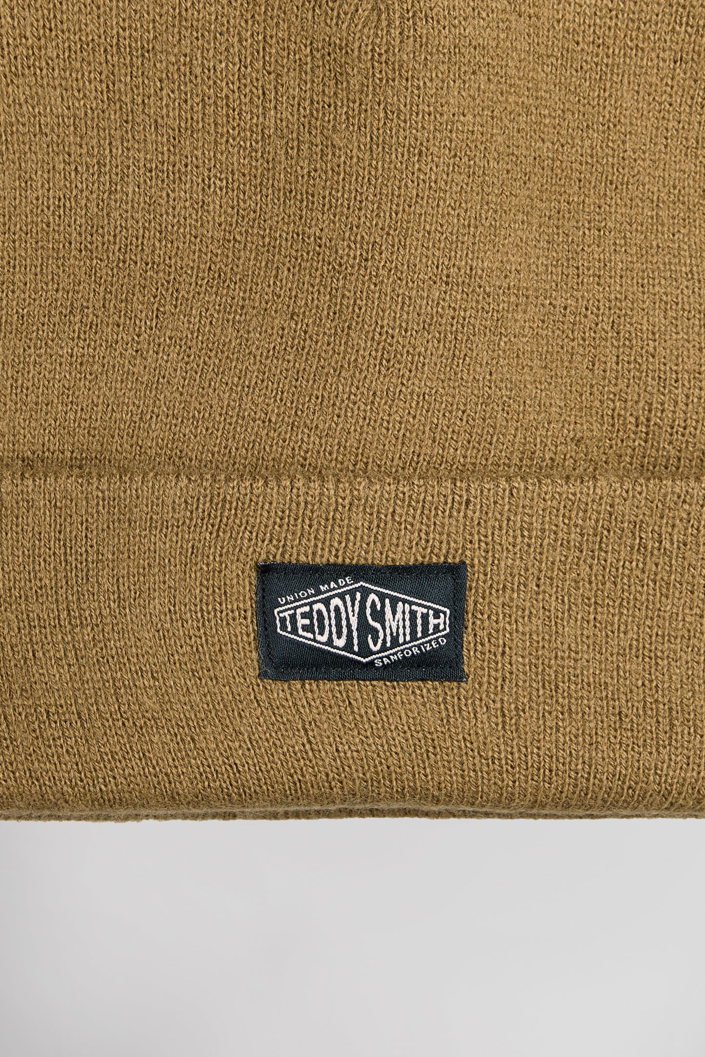 Bonnet en tricot côtelé B-NEO NOISETTE