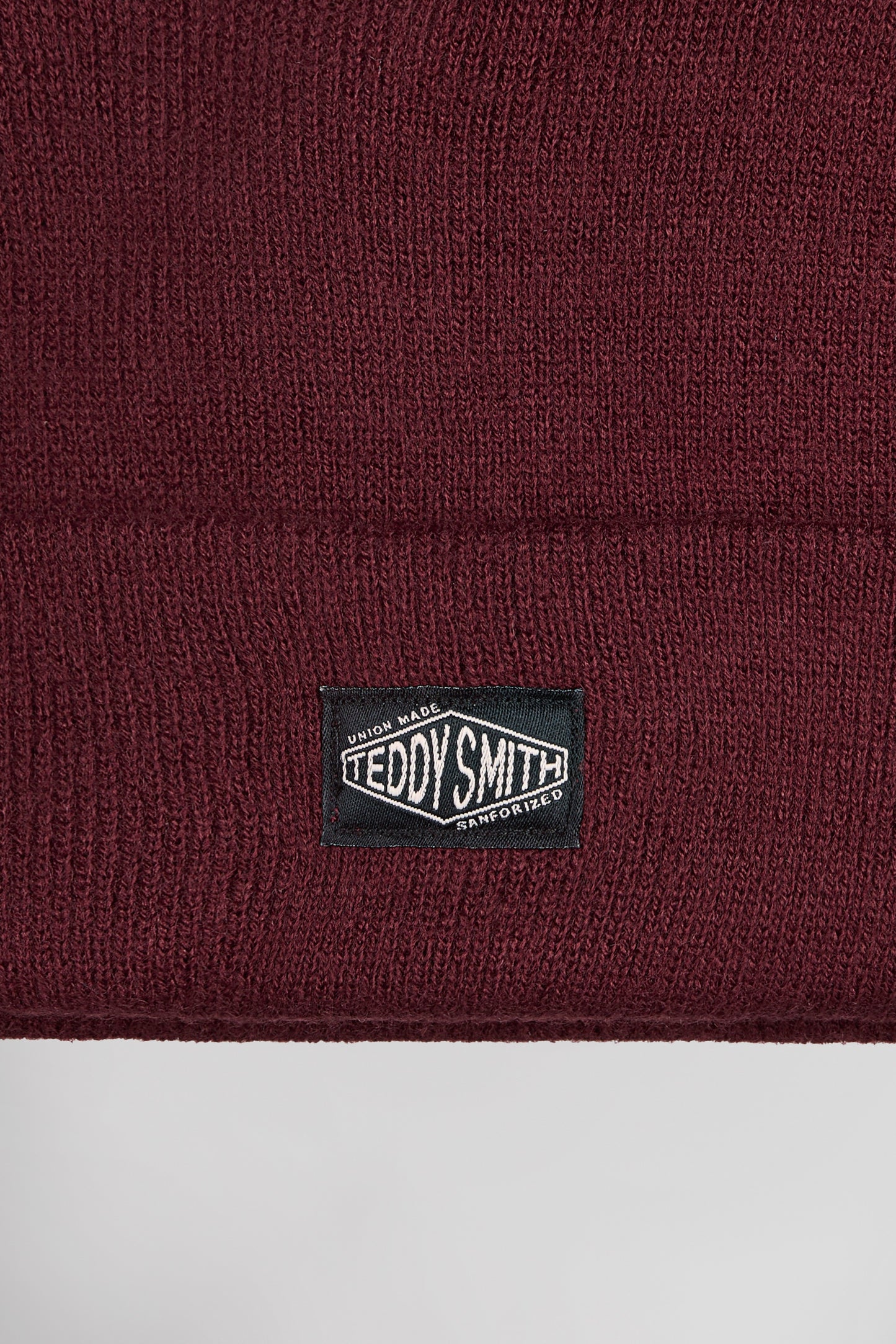 Bonnet en tricot côtelé B-NEO BORDEAUX FONCE