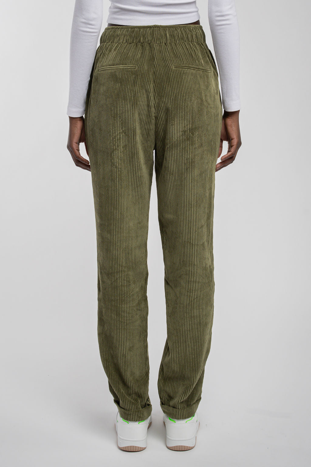 Pantalon décontracté TEDDY VELOURS OLIVE