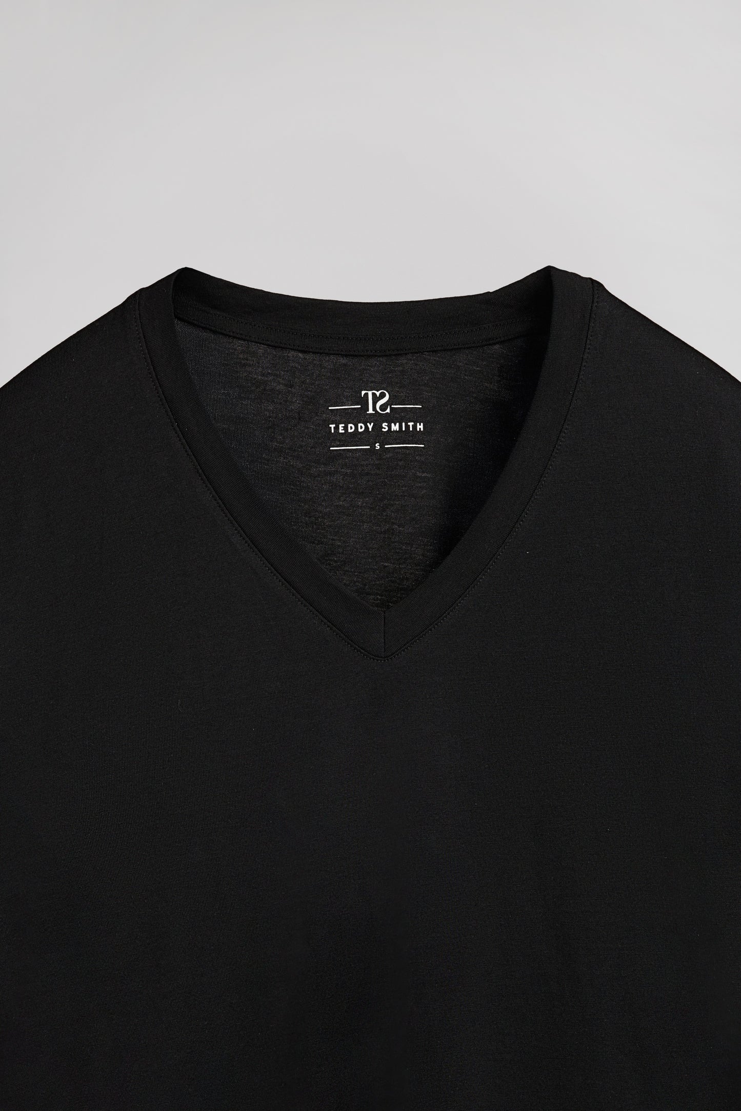 T-shirt col V T-PERLE MC NOIR