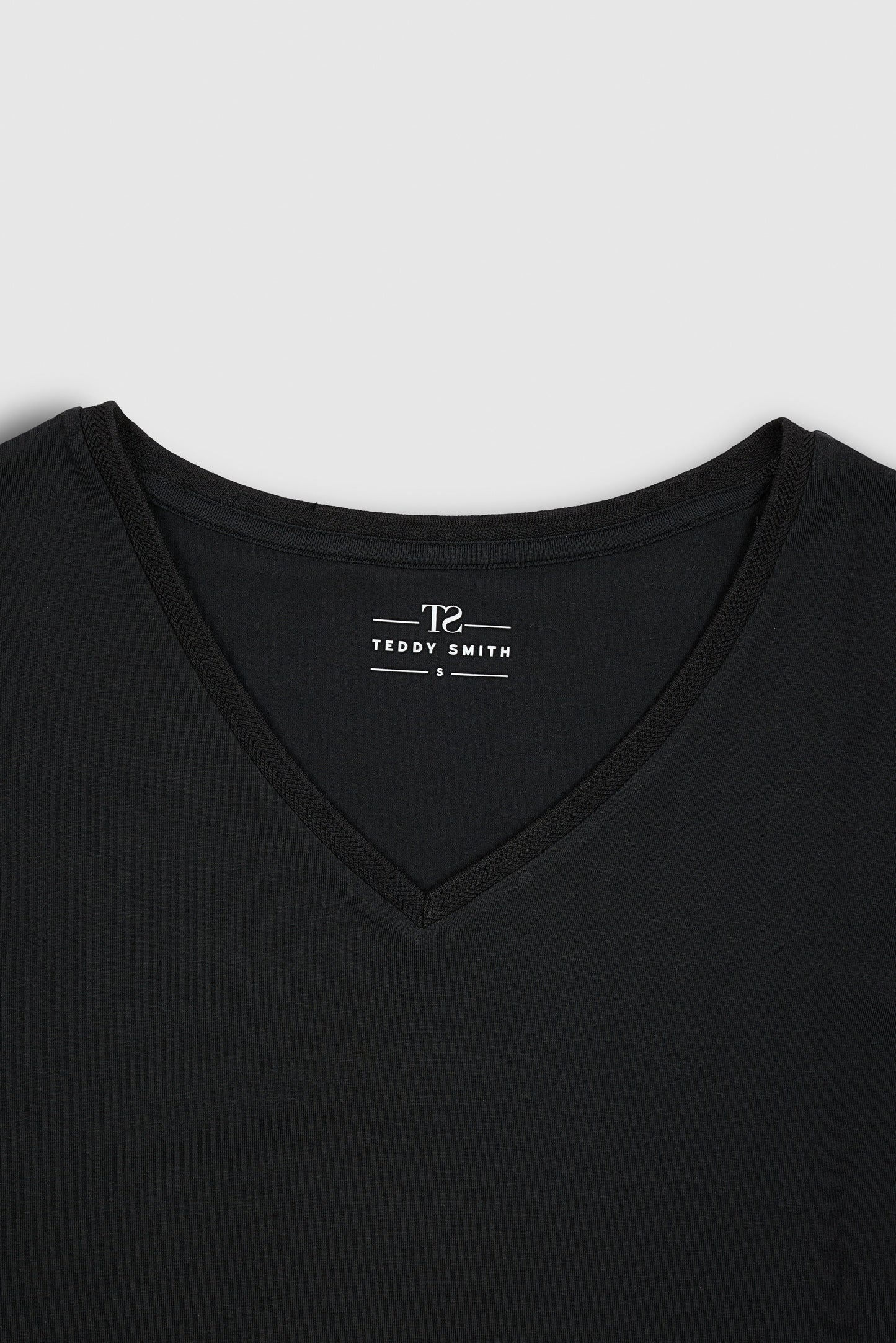 T-shirt col V près du corps T-MIANA ML NOIR