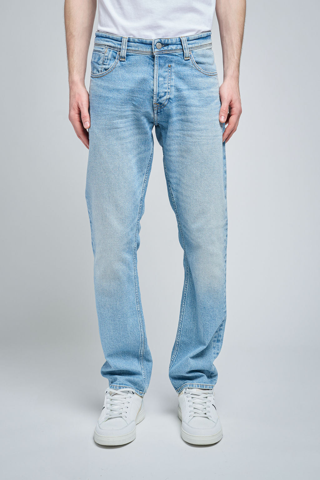 Jean droit REG L32 FRIPP/INDIGO CLAIR