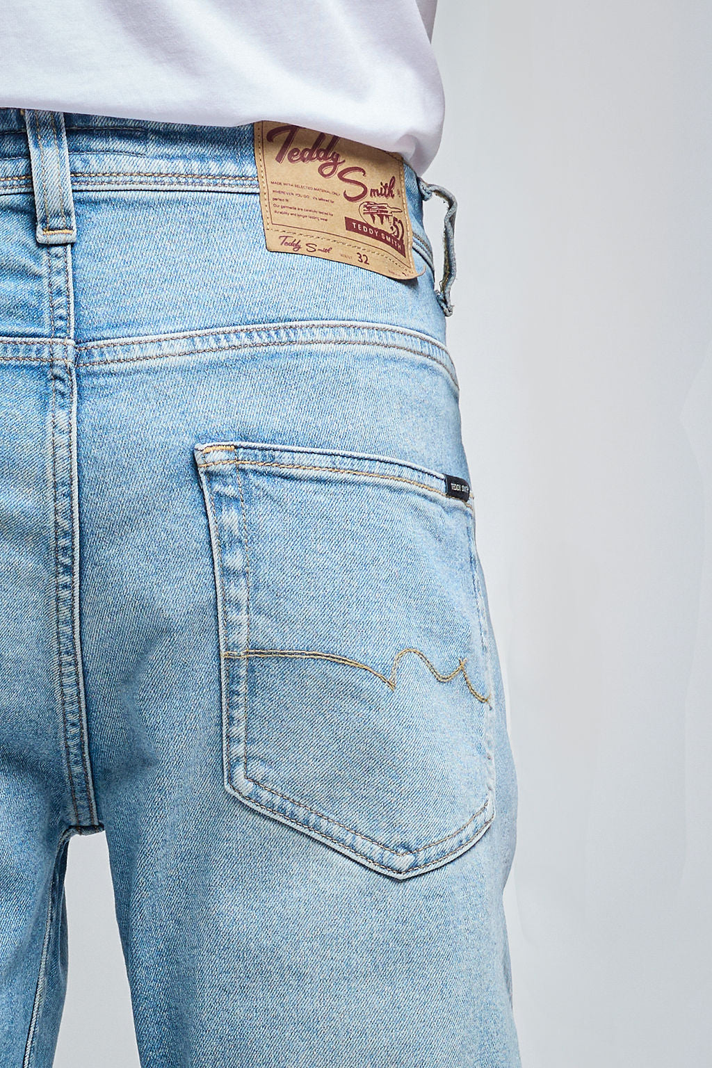 Jean droit REG L32 FRIPP/INDIGO CLAIR