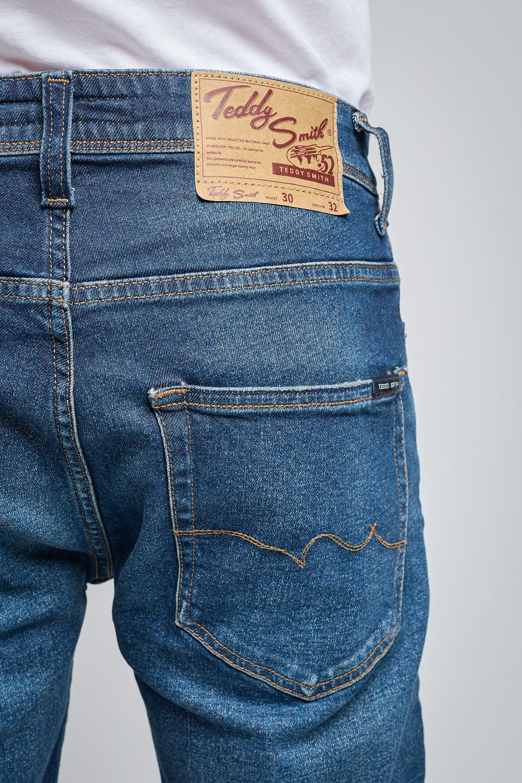Jean droit REG L32 DARK BLUE STONE