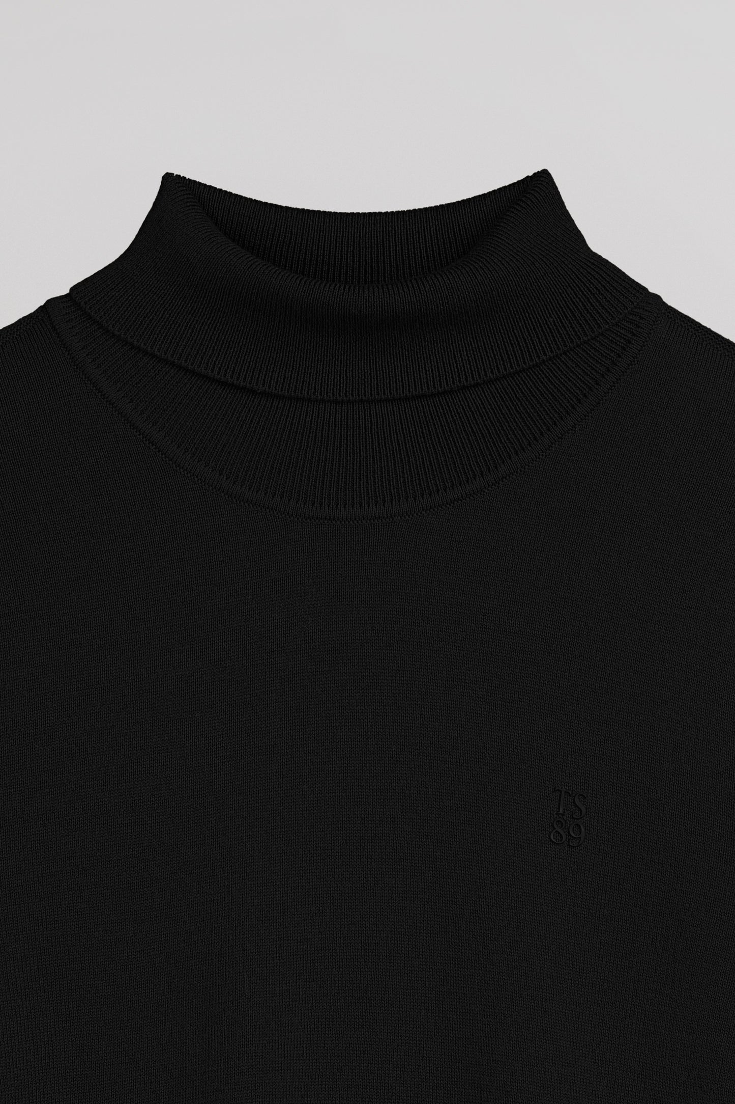 Pull ajusté col roulé P-MARCELLUS NOIR