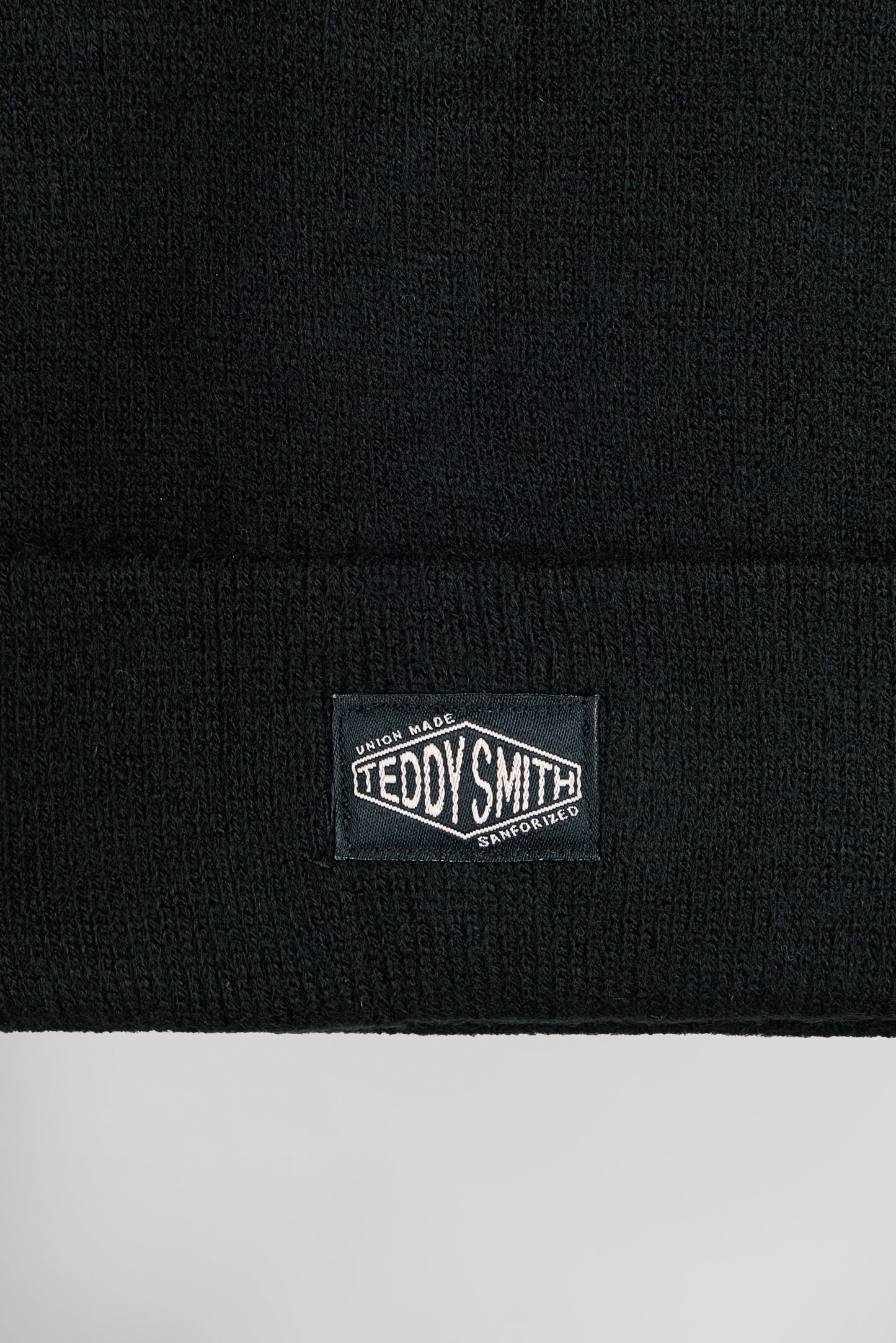 Bonnet en tricot côtelé B-NEO NOIR