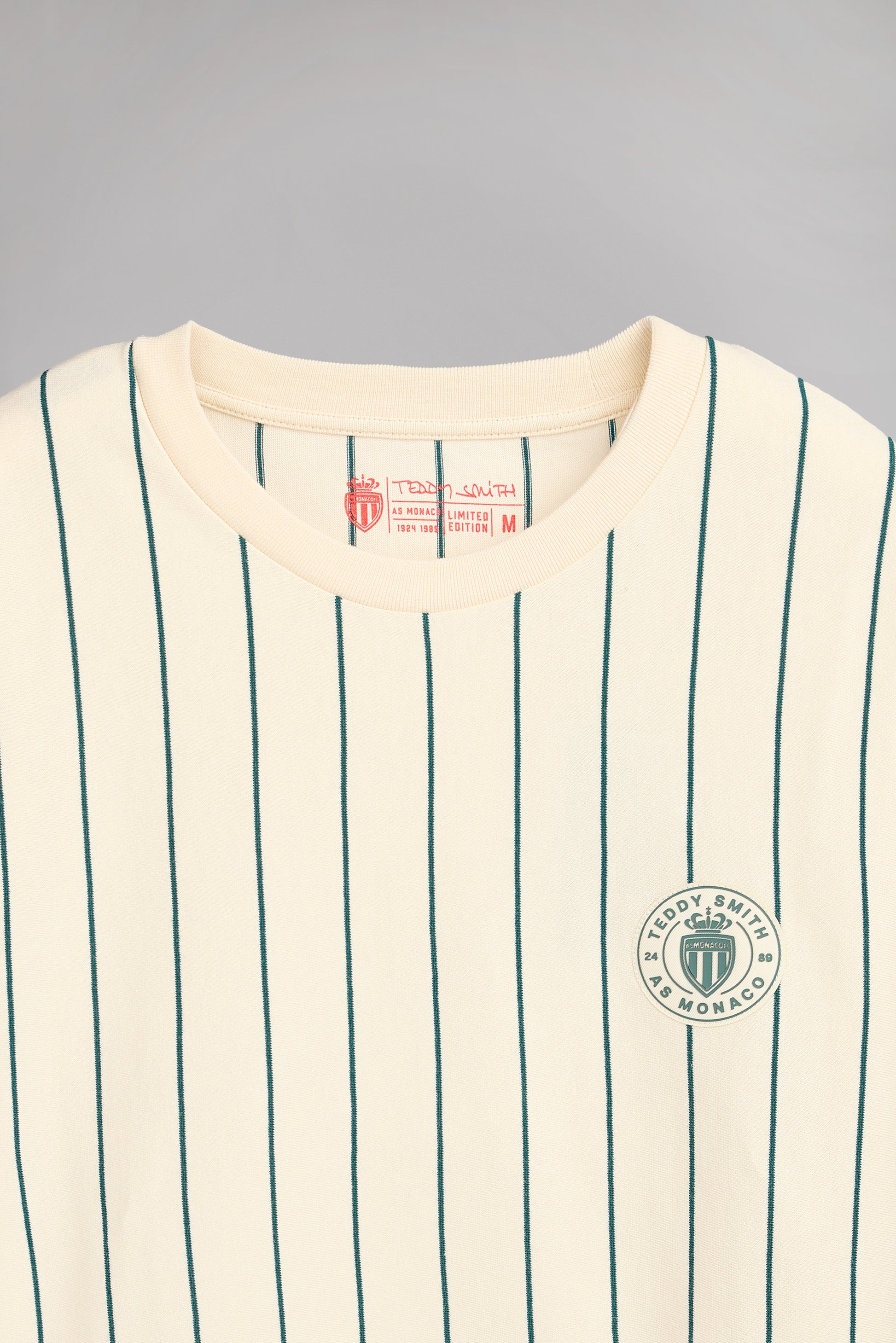 Pull en maille duveteuse coupe décontractée - Blanc/beige foncé Pull en maille duveteuse coupe décontractée - Blanc/beige foncé
