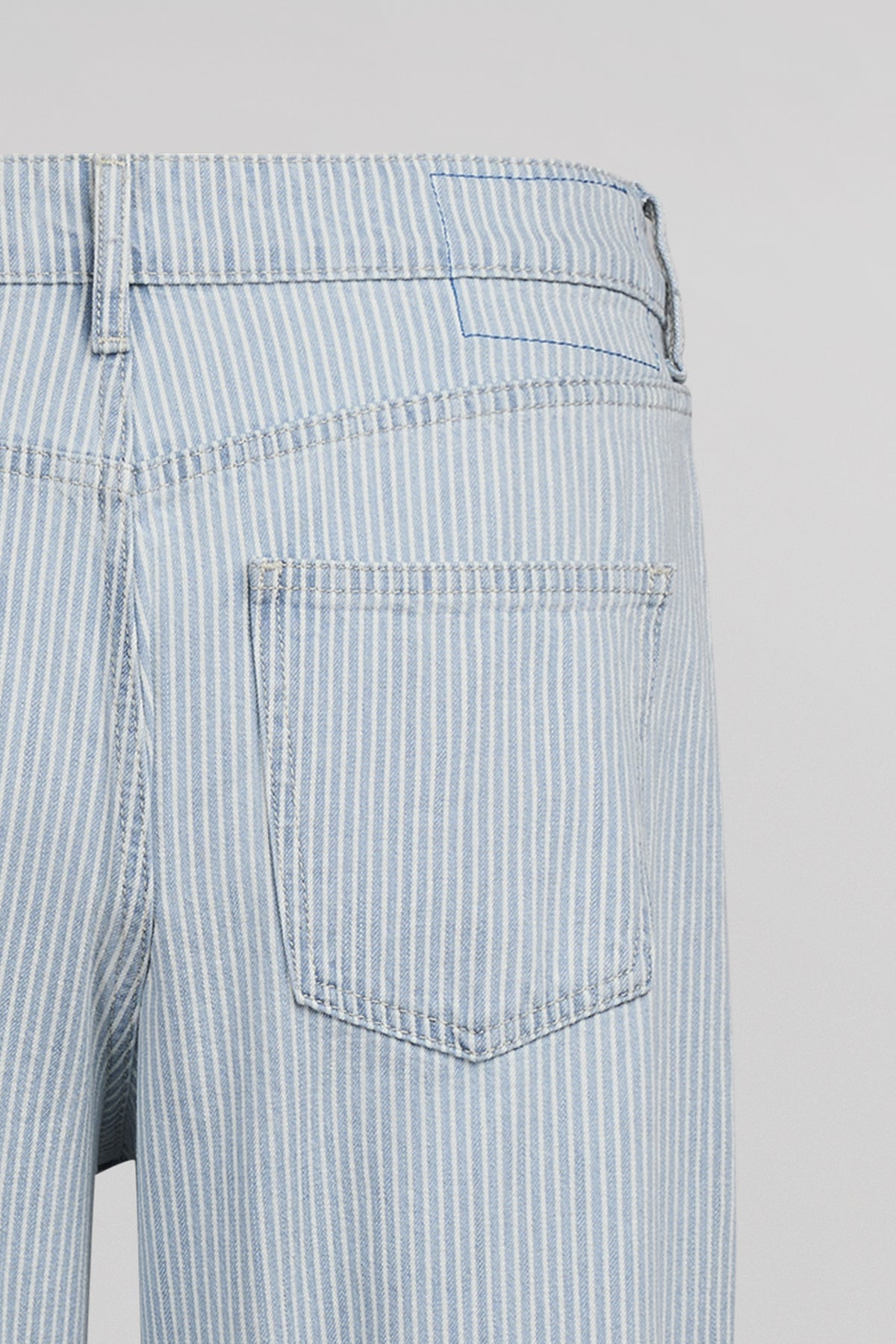 Jean droit à rayures taille basse TOMBOY STRIPES BLEACHED - Teddy Smith