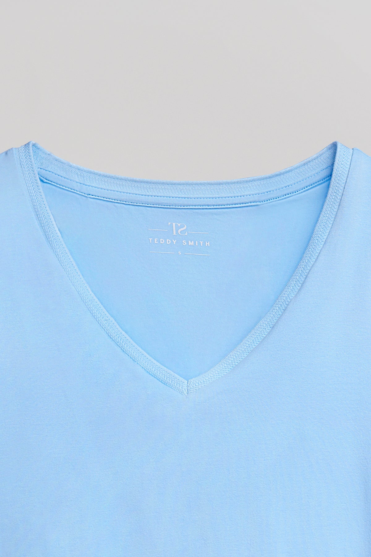 T-shirt col V T-MIA MC BLEU CIEL - Teddy Smith